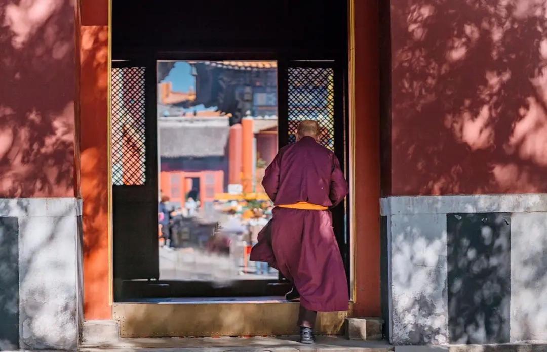 The East Hotel-Very Close To The Drum Tower,The Lama Temple,Houhai Bar Street,And The Forbidden City,There Are Many Old Beijing Traditional Hutongs Around The Hotel ,Experience The Culture Of Old Beijing Hutongs,Near Exit A Of Shichahai On Metro Line 외부 사진